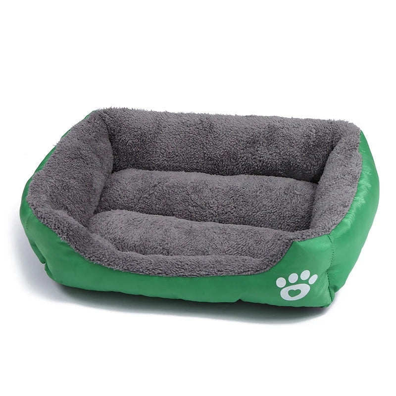Cuccia Quadrata in Peluche per Cani e Gatti – Comfort Lussuoso e Impermeabile per Tutte le Stagioni