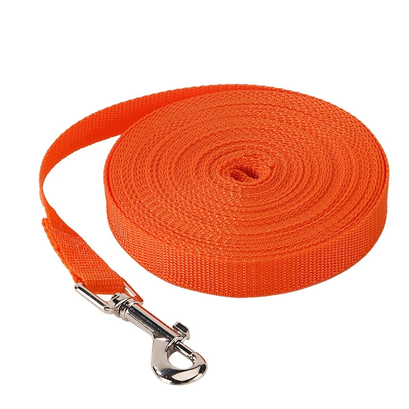 Guinzaglio Lungo per Cani: Libertà e Controllo Esteso per l'Addestramento Outdoor!