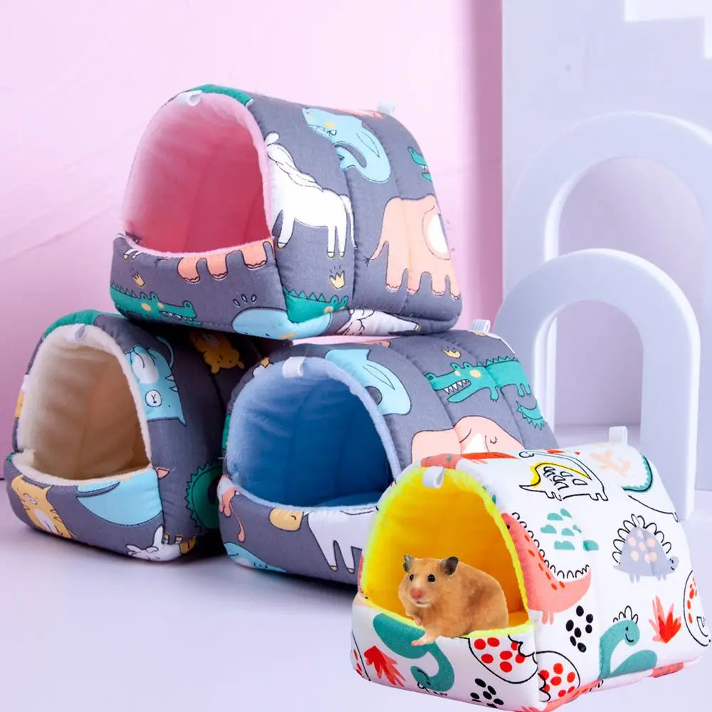 Cuccia Mini a Tema Cartone Animato per Piccoli Roditori – Il Nido Caldo e Morbido per il Tuo Amico!