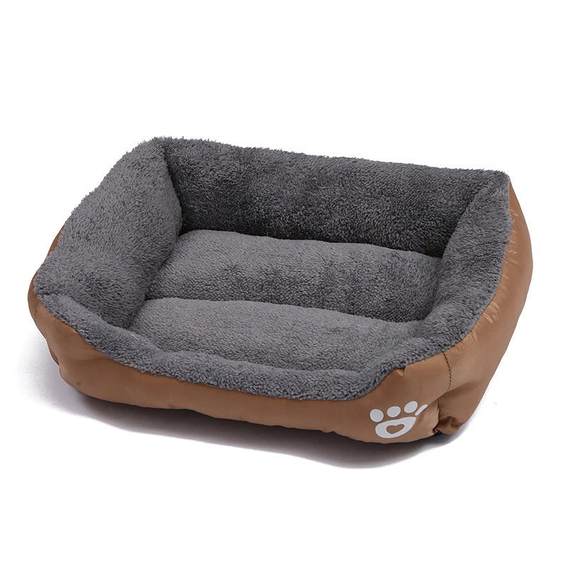 Cuccia Quadrata in Peluche per Cani e Gatti – Comfort Lussuoso e Impermeabile per Tutte le Stagioni