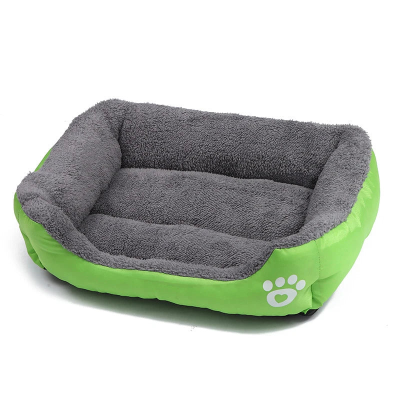 Cuccia Quadrata in Peluche per Cani e Gatti – Comfort Lussuoso e Impermeabile per Tutte le Stagioni